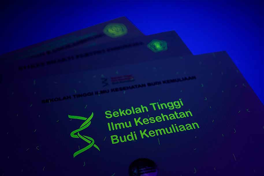 Certificate under UV light