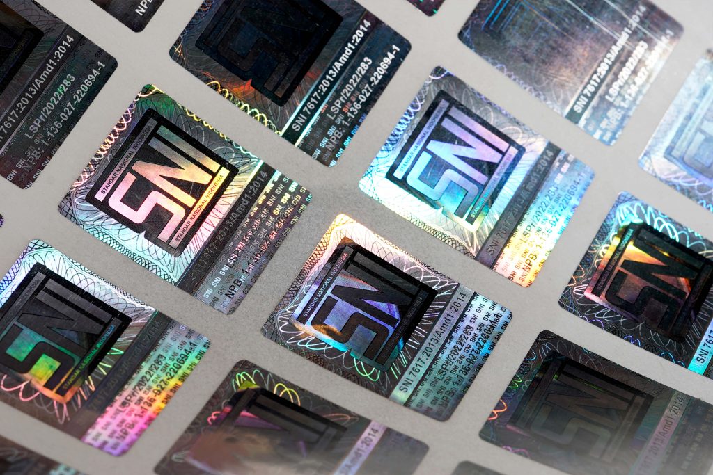 Holographic transfer film